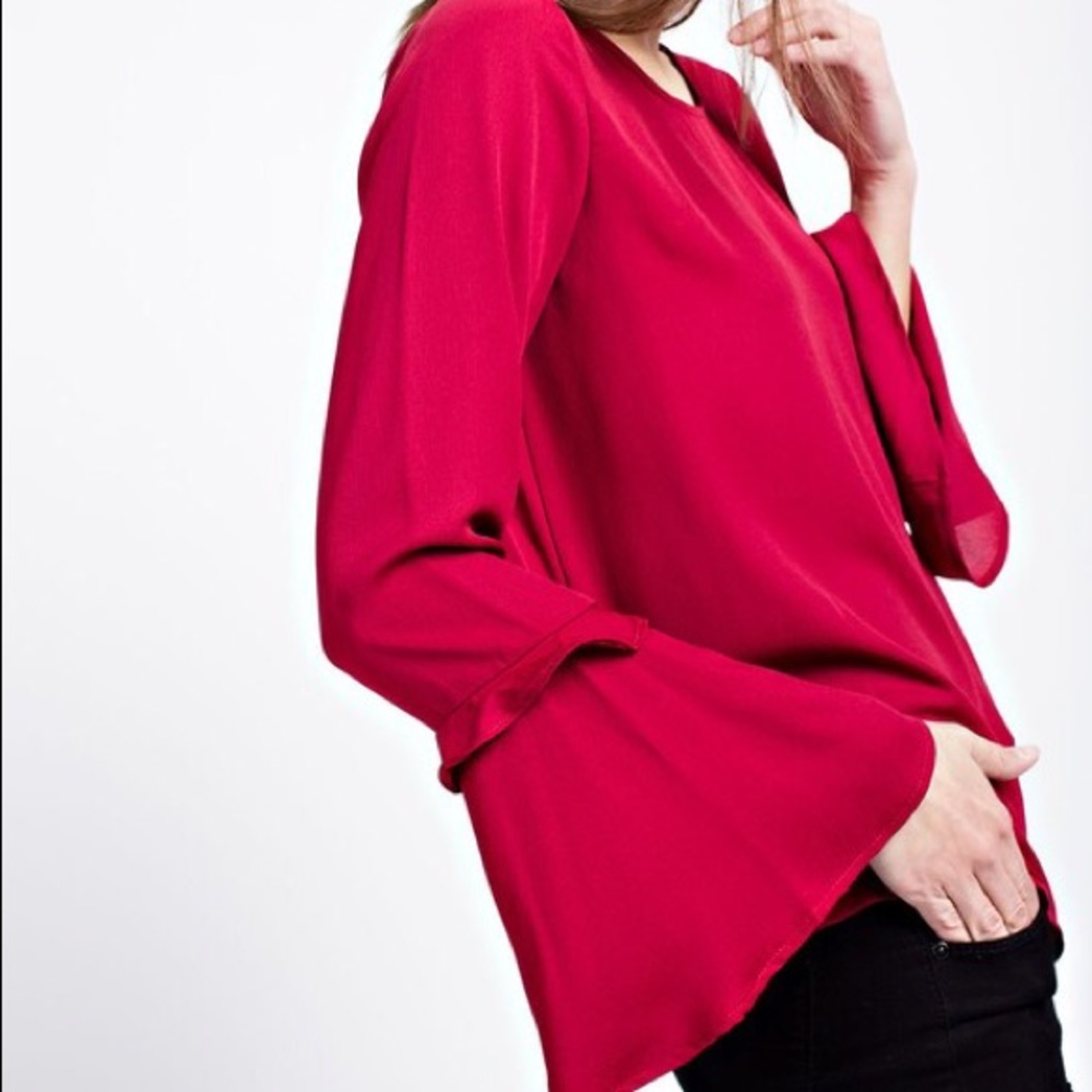 143 Story red bell sleeve top NWT Boutique